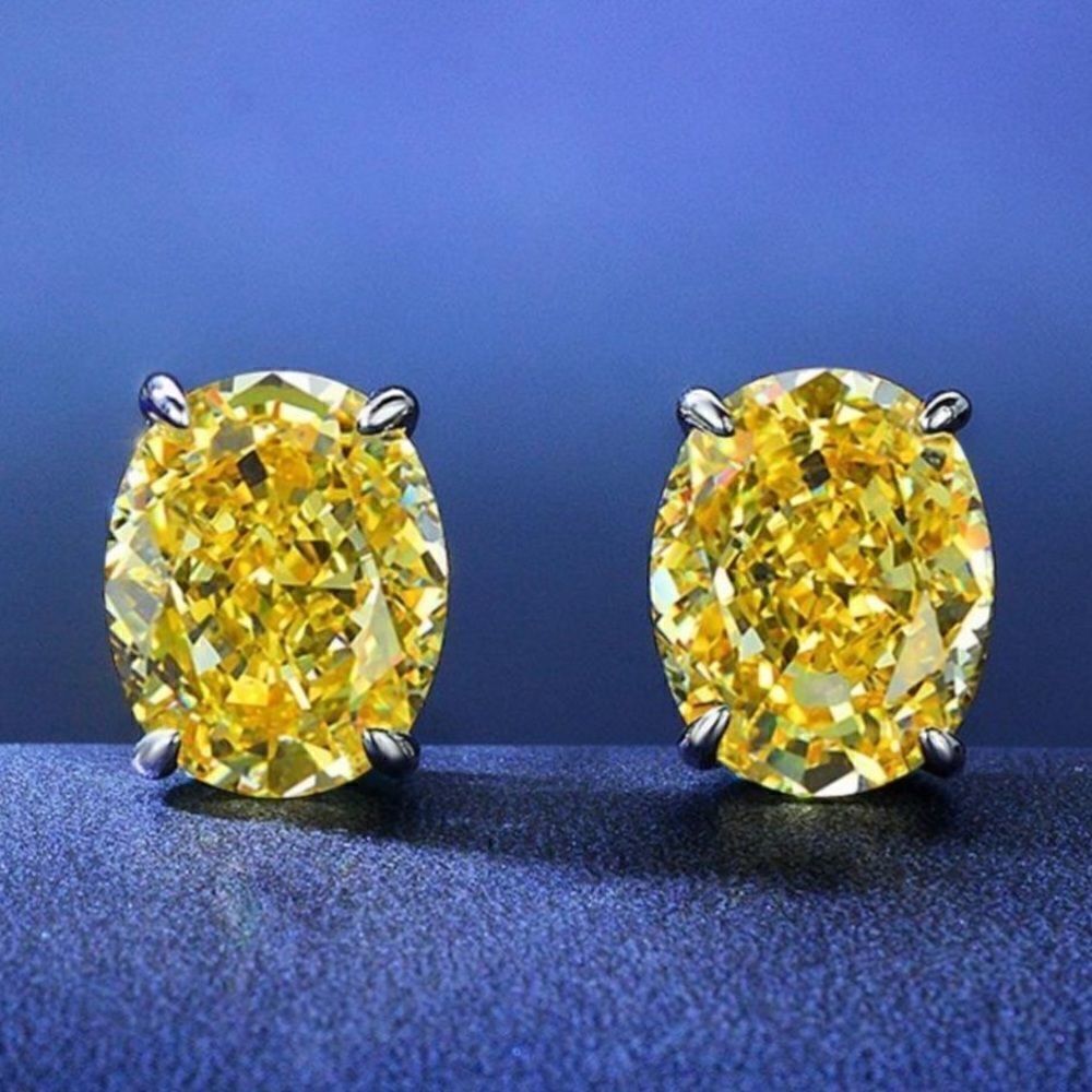 The Timeless Classic Yellow stud earrings in 925 and cubic zirconia